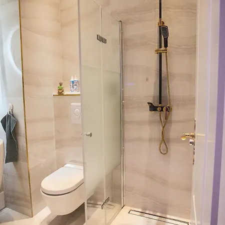 Beauty And Smart City-apartment